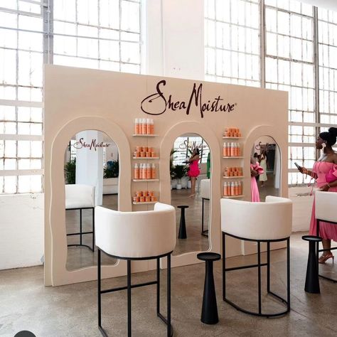 Some captured shots of last weekends Brand Activation ✨️ So many fabulous black owned brands were featured with some top beauty trends on display 😍 We built this luxury aesthetic moment for @sheamoisture We built some unique pedestal designs for @sable.labs And we built some mannequin risers for @woodsbyjordyn The event was hosted by @everystylishgirl And produced by @erica.adams.design Venue was @industrycity #BrandActivation #tradeshowdesign #customwoodwork #luxuryaestheti... Hair Expo Booth Ideas, Wellness Booth Ideas, Beauty Brand Activation, Brand Event Aesthetic, Makeup Pop Up Shop, Brand Events Aesthetic, Expo Booth Design, Events Booth, French Tulips