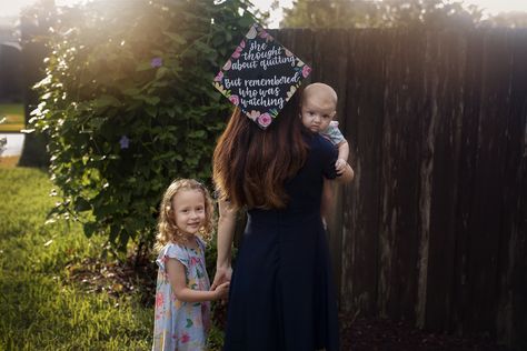 College Graduation Cap Ideas For Moms, Grad Pics With Kids, Mom College Graduation Pictures, Nursing School Graduation Pictures With Family, Grad Caps For Moms, Graduation Pics With Kids, Single Mom Graduation Pictures, Nurse Graduation Pictures With Kids, Bachelors Graduation Pictures