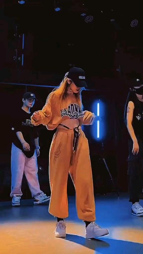 Street Dance Outfit, Tari Hip Hop, Reel Dance, Baile Hip Hop, Contemporary Dance Videos, Dance Forever, Dance Playlist, Dance Basics, Dance Outfits Practice