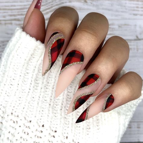 Press On Sweater Nails, Plaid Nail Designs, Plaid Nails, Xmas Nails, Hot Nails, Christmas Nail Designs, Christmas Nail, Fancy Nails, Dope Nails