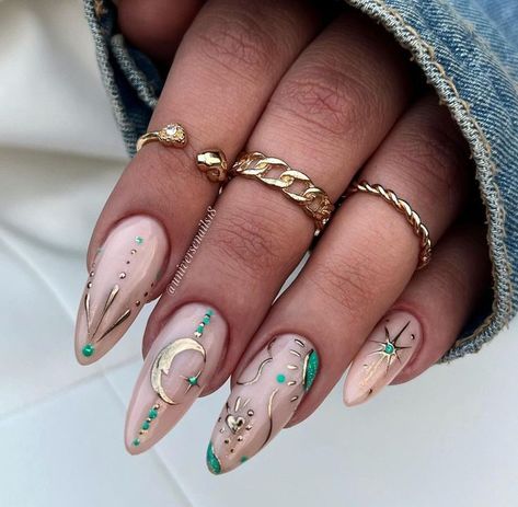 Raised Nail Designs, Romani Nails, Witchy Summer Nails, Summer Witchy Nails, Throne Of Glass Nails, Viking Nail Art, Boho Nails Designs Bohemian, Greek Inspired Nails, Nails Spiritual