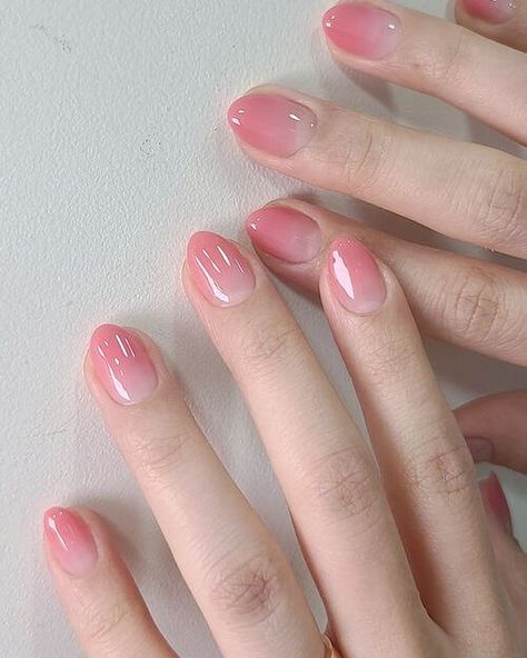 Cute Nails Short Simple, Simple Short Nail Art, Korean Nail Trends, Cute Korean Nail Art, Short Korean Nails, Korean Nail Designs, Cute Manicure, Short Nails Ideas, Pink Tip Nails