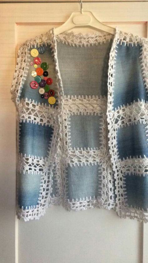 @iragrynda Yard Accessories, Gilet Crochet, Sewing Blouses, Mode Crochet, Stil Boho, Denim Ideas, Denim Crafts, Crochet Jacket, Jeans Diy