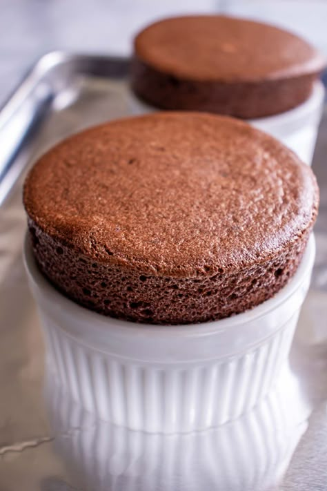 This easy to follow recipe for homemade chocolate soufflés hails from the Ritz Paris, so you know it's the real deal! These soufflés are gluten-free. Sufle Recipe Desserts, Paris Chocolate, Chesse Cake, Dessert Pies, Souffle Recipe, The Ritz Paris, Valrhona Chocolate, Souffle Recipes, Ritz Paris