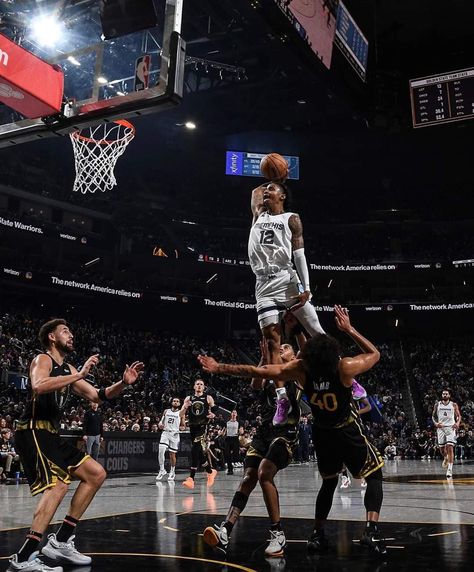 Ja Morant Dunk, Ja Morant Style, Anime Play, Basketball Background, Basketball Players Nba, Basketball Photos, Basketball Is Life, Basketball Photography, Basketball Gear