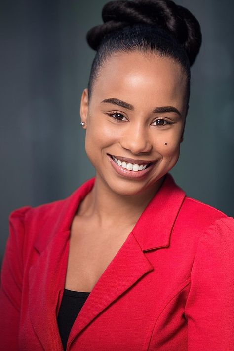 Corporate Headshot Poses, Professional Headshots Women, Poses Portrait, Ebook Promotion, Amazon Book, Headshots Women, Headshot Poses, Book Promotion, Black Actresses