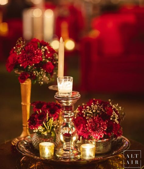 Table Decor Indian Wedding, Red Reception Stage, Maroon Reception Decor, Red Sangeet Decor, Red And Gold Indian Wedding Decor, Maroon And Gold Wedding Decor, Indian Wedding Table Centerpieces, Red Indian Wedding Decor, Sangeet Centerpieces