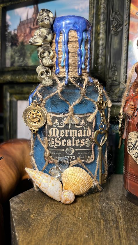 Mermaid Potion Bottle, Potion Aesthetic Bottle, Magic Bottles Diy, Potion Bottle Ideas, Mermaid Tears Potion Bottle, Potion Bottles Aesthetic, Apothecary Crafts, Potion Bottles Diy, Potion Bottle Art