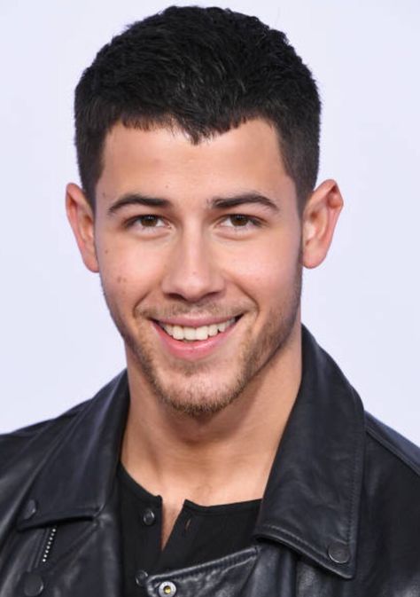 god bless 2017 #nickjonas #jonas #findyou #smile Nick Jonas Haircut, Nick Jonas Album, Nick Jonas Pictures, Nick Jonas Smile, Jonas Brother, Oc Board, Hollywood Music, Male Celebs, Great Smiles