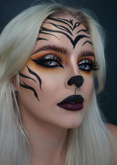 Tiger Face Paint, Tiger Makeup, Creative Halloween Makeup, Animal Makeup, Cat Makeup Halloween, Creepy Halloween Makeup, Carnival Makeup, Face Art Makeup, Halloween Makeup Inspiration