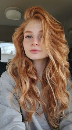 Cheveux Oranges, Blonde Lowlights, Strawberry Blonde Hair Color, Honey Brown Hair, Ginger Hair Color, Strawberry Blonde Hair, Long Red Hair, Long Red, Strawberry Blonde