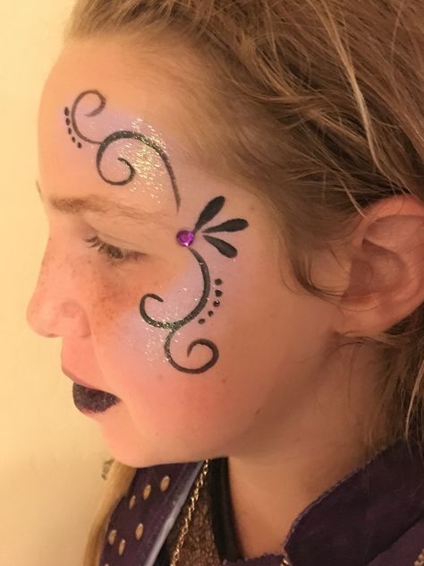 Swirls Face Paint, Simple Fairy Face Paint, Gold Face Paint Designs, Easy Face Paint Ideas For Women, Cotton Candy Face Paint, Face Painting Ideas For Adults For Women, Face Painting Simple Designs, Halloween Face Painting Ideas For Kids, Easy Facepainting Kids