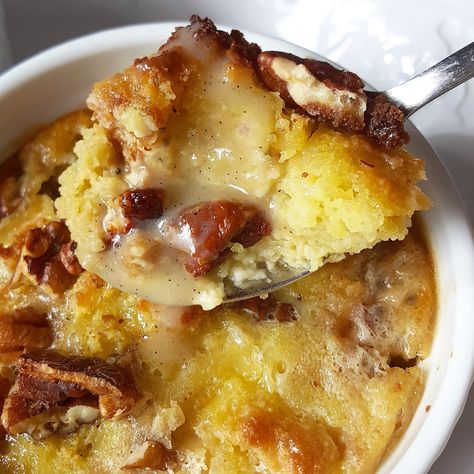 Cornbread Dessert, Low Carb Cornbread, Cornbread Pudding, Leftover Cornbread, Delicious Cornbread, Old Fashioned Bread Pudding, Low Carb Pancakes, Blueberry Topping, Cake Vanilla