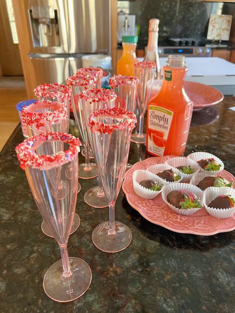 Galentines day celebration #mimosas #diydrinks #valentinesday #valentinesdaydecorations #valentinesdayrecipes #cutemimosas Valentines Party Ideas For Adults, Galentines Party Decor, Valentines Theme Party, Valentines Party Ideas, Valentine Dinner Party, Valentines Tea Party, Valentines Party Food, Galentines Day Ideas, Valentines Brunch