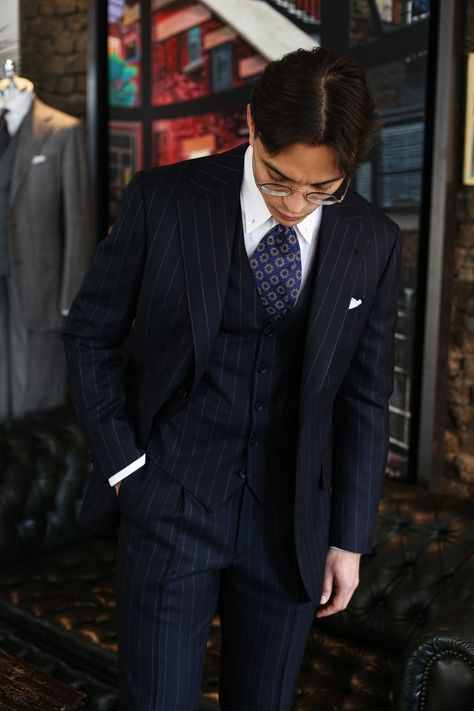 A navy pinstripe three piece suit haven’t been a bad choice for at least 100 years.   Fabric from Dugdale. Tie from E.Marinella... Three Piece Suit Mens, 3 Piece Suit Men, Blue Pinstripe Suit, Navy Pinstripe Suit, Black Pinstripe Suit, Classy Outfits Men, Classy Suits, Mens Fashion Blog, Pinstripe Suit