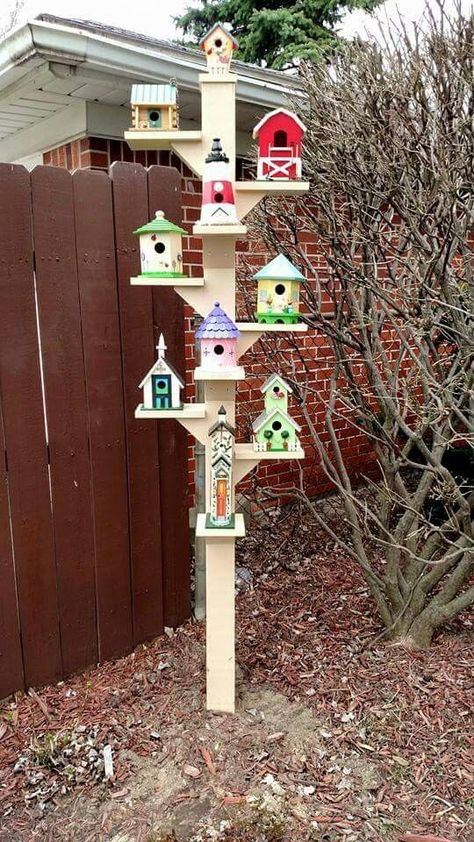 Bird Houses Ideas Diy, Bird House Feeder, نباتات منزلية, زجاج ملون, Bird Houses Painted, Decorative Bird Houses, Outdoor Crafts, Bird Houses Diy, Front Yard Landscaping Ideas