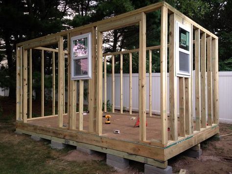 How to Build a Shed - Step by Step tutorial Build A Storage Shed, Diy Storage Shed Plans, Building A Storage Shed, Backyard Storage Sheds, Diy Storage Shed, Wood Shed Plans, Shed Construction, Shed Floor, Build A Shed