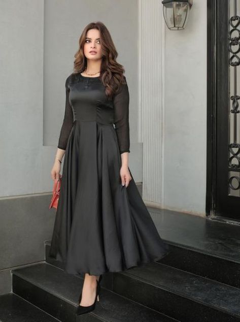 Minal Khan New Drama Dress Design Pakistani, Minal Khan, Birthday Dress Women, Dresses Western, Fancy Suit, Frock For Women, Pakistani Dresses Casual, Long Frocks, Simple Pakistani Dresses