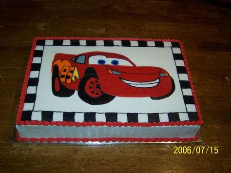 Lightning Mcqueen Birthday Cake, Lightning Mcqueen Cake, Birthday Cupcakes Boy, Mcqueen Birthday, Mcqueen Cake, Race Car Cakes, Cars Birthday Cake, Cars Cake, Anniversaire Diy