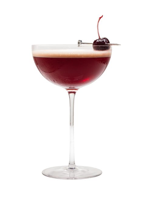 Cherry Liqueur Cocktails, Cherry Martini Recipe, Cherry Cocktails, Cherry Beer, Red Martini, Cocktail Aesthetic, Cherry Martini, Red Drink, Cherry Drink