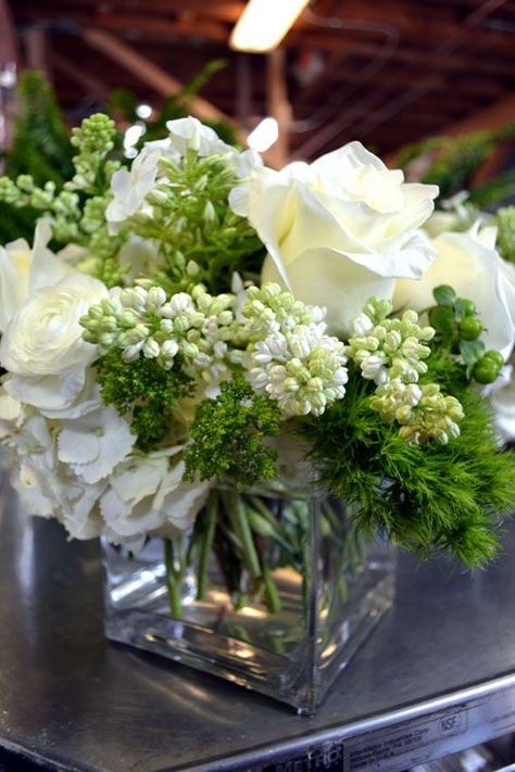 Beautiful cocktail table. If larger and in box with some more leafy greens....centerpiece? White Floral Arrangements, Green Centerpieces, White Flower Arrangements, Flower Arrangement Designs, Clear Vase, Trendy Flowers, Floral Garland, Beautiful Flower Arrangements, Wedding Arrangements