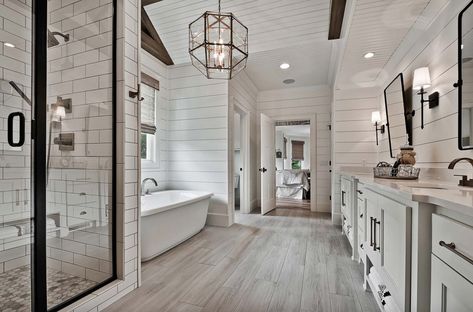 Welcoming craftsman style home with farmhouse touches in Arkansas Wall Designs Ideas, Shiplap Bathroom Wall, Dekorere Bad, Shiplap Bathroom, Shiplap Wall, Pattern Tile, Hemma Diy, Bad Inspiration, White Shiplap