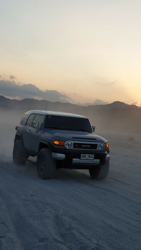 Toyota Fj Cruiser Wallpaper, Bodybuilding Pictures, Car Life, New Technology Gadgets, Spirit Week, Toyota Fj Cruiser, Fj Cruiser, Technology Gadgets, Toyota Tacoma