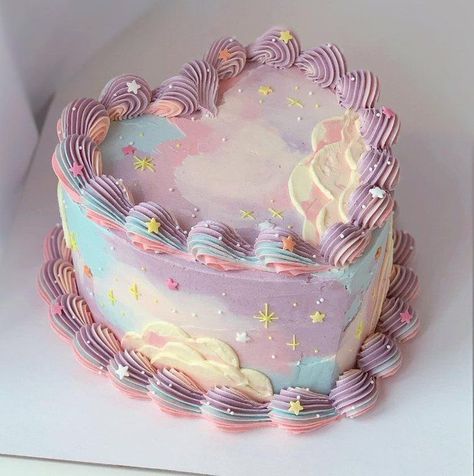 Via Twitter Heart Cake Design, Tårta Design, Bts Cake, Simple Cake Designs, Heart Shaped Cakes, Creative Birthday Cakes, Pretty Birthday Cakes, Cute Birthday Cakes, Cute Desserts