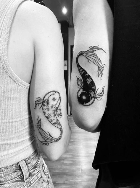 Koi Fish Tattoo Forearm, Coy Fish Tattoos, Tattoo Fish, Partner Tattoos, Maching Tattoos, Yang Tattoo, Yin Yang Tattoos, Couples Tattoo Designs, Leo Tattoos