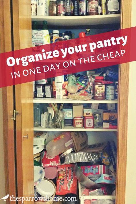 Organize Closet Pantry, Pantry Organization Cheap, How To Organize A Small Pantry, Farmhouse Pantry Organization Ideas, How To Organize Pantry Shelves, Cheap Pantry Organization, Small Pantry Closet, Deep Pantry Organization, Pantry Closet Organization