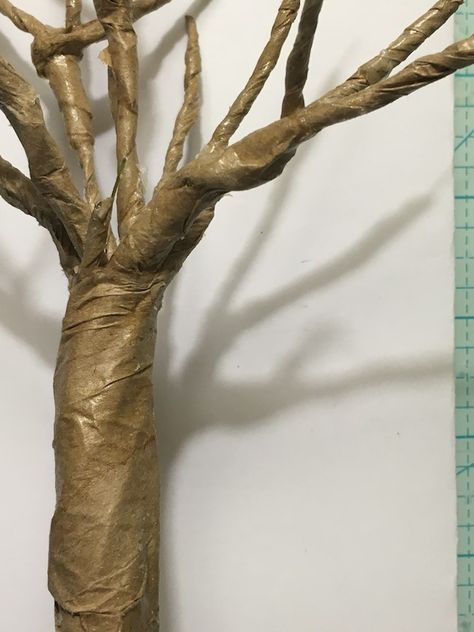 Spooky Tree Tutorial - Paper Glitter Glue Paper Tree Classroom, Diy Halloween Tree, Paper Mache Tree, How To Make Trees, Cardboard Tree, Tree Props, Haunted Tree, Tree Branch Decor, Spooky Tree