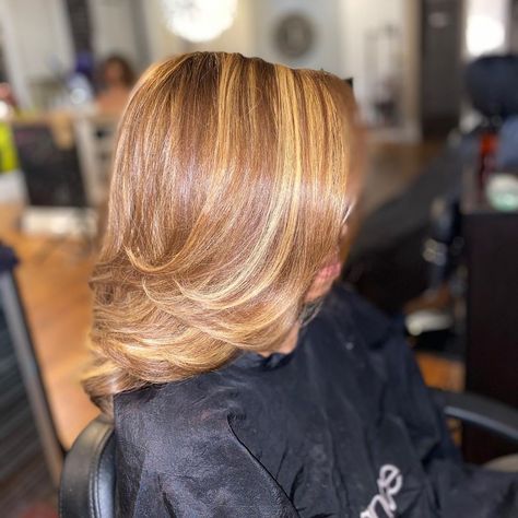 Silk Press Natural Hair Color, Blond Caramel Hair, Honey Brown Hair With Highlights Caramel, Blonde Silk Press Natural Hair, Honey Blonde Silk Press, Honey Blonde Hair On Black Women Natural, Blonde Highlights Natural Hair, Brown Hair With Highlights Blonde, Honey Blonde With Highlights