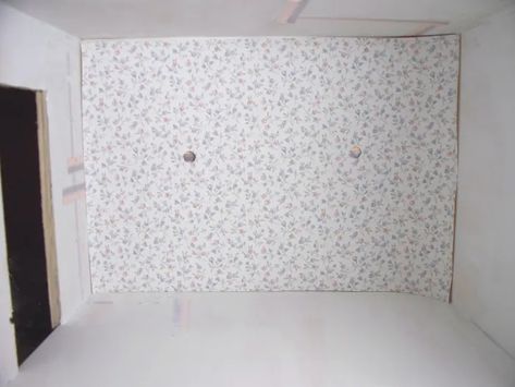 How I Wallpaper My Miniature Dollhouse Walls - HubPages Dollhouse Walls, Up Wallpaper, Thick Wallpaper, How To Hang Wallpaper, Fine Sand, Diy Wallpaper, Dollhouse Kits, Wooden Dollhouse, Good Luck To You