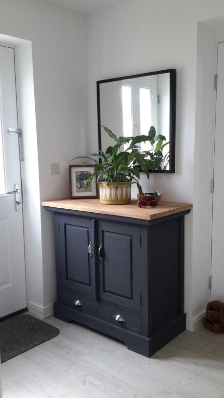 My Entryway hallway scandinavian inspired, nordic white oak floor, farrow and ball off Black , mid century modern cathrineholm Black And Oak Furniture, Hallway Scandinavian, Table Designs Ideas, Entry Table Ideas, Diy Entryway Table, Diy Entryway, Table Designs, Diy Furniture Renovation, Entryway Hallway