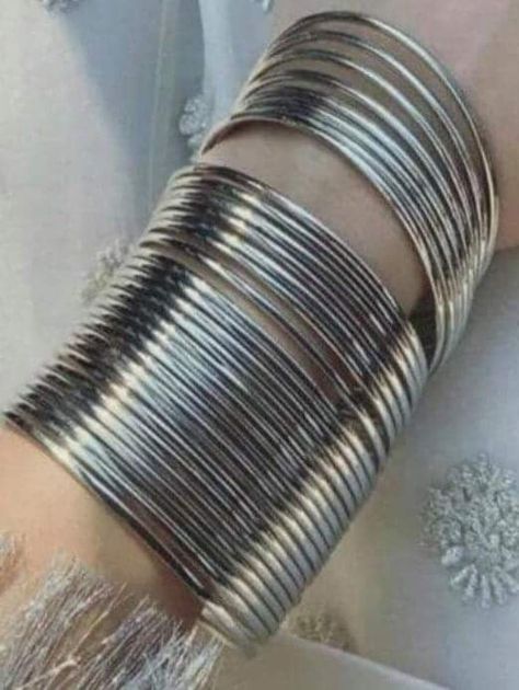 Oxidised Bangles, Unique Bangle, Boho Hippie Style, Gifts For Her Birthday, Simple Bangle, Fancy Jewellery Designs, Bangles Set, Rose Gold Bangle, Gold Plated Bangles