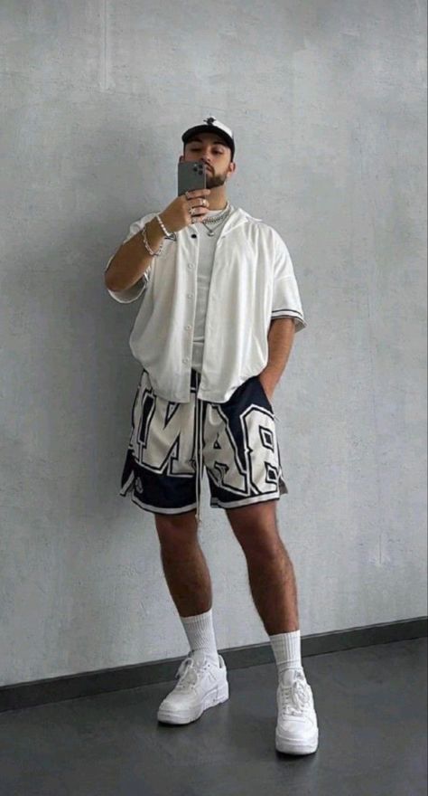 Male Festival Outfits, Festival Outfits Men, Mens Summer Outfits, Mens Casual Outfits Summer, Black Men Street Fashion, Street Fashion Men Streetwear, Street Style Outfits Men, Mens Outfit Inspiration, Mens Fashion Streetwear