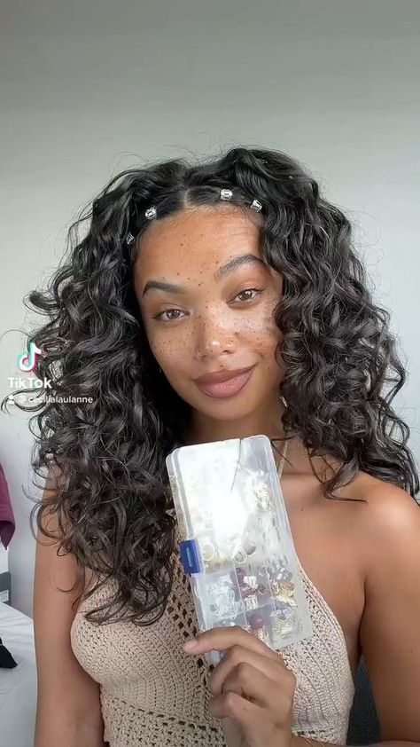 Curly Hair Beauty, Hairstyles Design, Mixed Curly Hair, Curly Hair Videos, Cute Curly Hairstyles, Hairstyles For Layered Hair, Curly Hair Styles Easy, Hairdos For Short Hair, Hairdos For Curly Hair