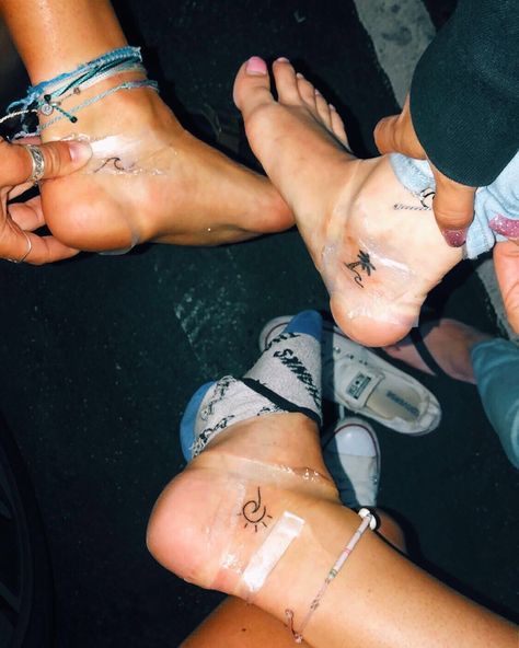 matching beach tattoos. california locals. Matching California Tattoos, Beach Themed Matching Tattoos, Summer Matching Tattoos, Hawaii Matching Tattoos, Goa Tattoo Ideas, Matching Tattoos Beach Theme, Small Matching Beach Tattoos, Small Beach Tattoos Best Friends, Best Friend Tattoos Beach Theme