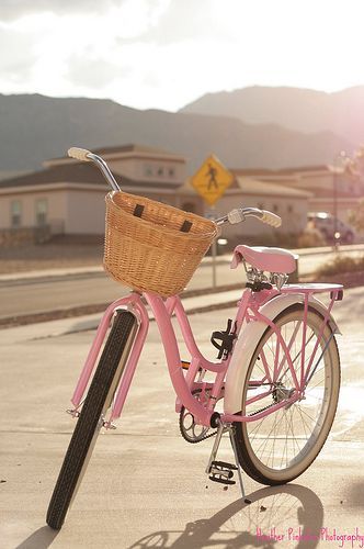 Huffy Champion Women ' s Cruiser Bike in Butterscotch Even a place for suzie…