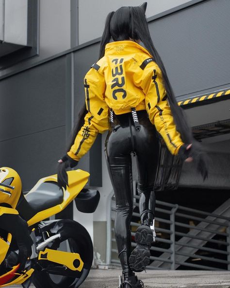 All Posts • Instagram Techwear Women, Futuristic Clothing, Maxton Hall, Latex Cosplay, Techwear Pants, Tech Wear Fashion, Tokyo Street Style, Female Pose Reference, Cyberpunk Aesthetic