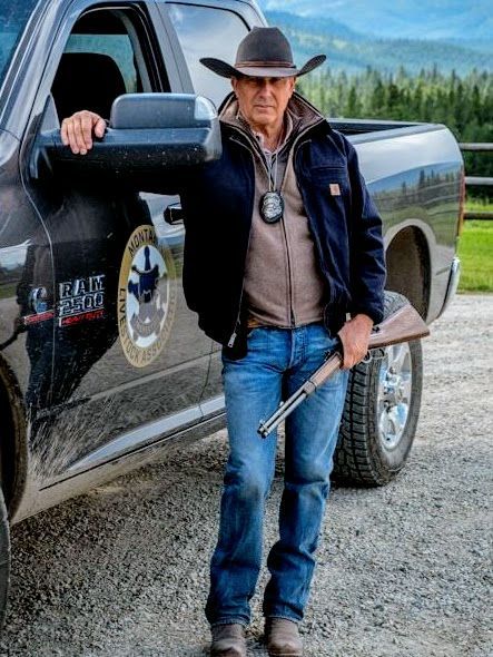 Yellowstone Kevin Costner, John Dutton Yellowstone, Yellowstone Outfits, John Dutton, Yellowstone Series, Womens Biker Jacket, Estilo Country, Cowboy Outfits, Kevin Costner