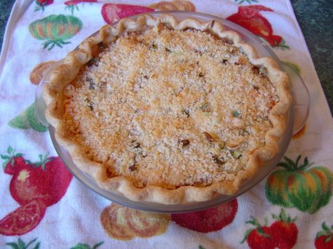 Tommy Toe Pie Recipe - Food.com Colonial Innkeepers Pie 12 Tomatoes, Swedish Chef, Summer Eats, Jackson Mississippi, Tomato Pie, White Cheddar Cheese, 12 Tomatoes, Summer Eating, Quiche Recipes