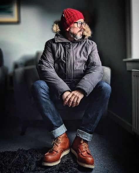 Dominic's Denim on Instagram: "It's now cold enough to get this bad boy back in my rotation. 💨🌨️🖤🌧️💨 @fredperry Black Winter Parka @fatmoosebrand Brown Jumbo Cord Overshirt. @lee101official Orange Rider Sweatshirt. @bravestarselvage The Regular Taper Cone Mills 13oz Selvedge Jeans. @redwingheritage 875 Moc Toe Boots. @hebtroco Port Alpaca Wool Beanie. #wintercoat #winterparka #fredperry #fredperryparka #autumnmood #autumnfashion #augustclothing #fallfashion #fallvibes #fashionstyle #fa Red Wing Moc Toe Outfit, Moc Toe Boots Men Outfit, Redwing Boots Outfit, Red Wings Boots Outfit, Redwing 875, Red Wings Boots, Redwing Boots, Brown Boots Outfit, Workwear Boots