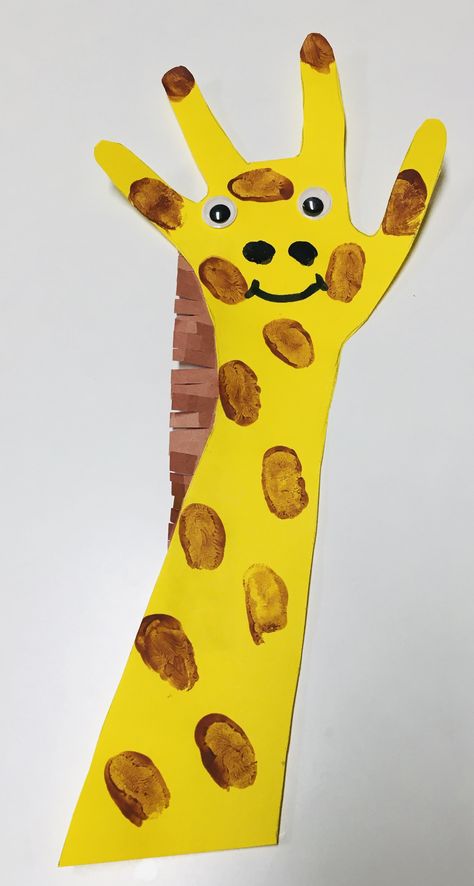 Pre K Zoo Crafts, Jungle Arts And Crafts For Preschoolers, Zoo Theme Preschool Activities Art Projects, Hand Giraffe Craft, Wild Animal Projects For Preschool, Jungle Kids Crafts, Animal Theme Preschool Classroom, Cheerio Giraffe Craft, Zoo Animals Crafts For Preschoolers