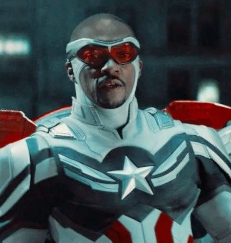 Falcon Captain America, Captain America Sam Wilson, Captain America Falcon, Marvel Falcon, Captain America Suit, Falcon Marvel, Dr Marvel, Marvel Wall, Falcon And The Winter Soldier