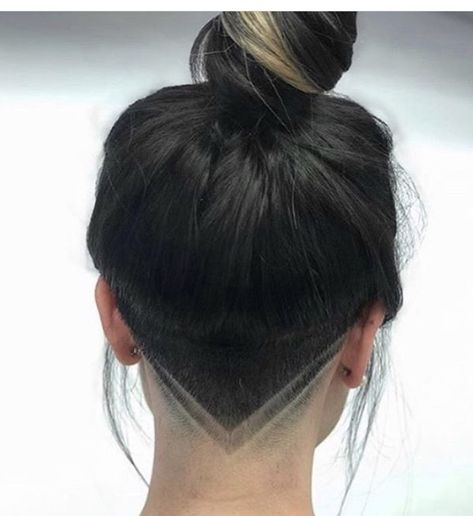 Under Hair Shaved, Hair Tattoo Designs, Undercut Hair Designs, Mama Hair, Undercut Hair, Undercut Hairstyles Women, Undercut Long Hair, Undercut Designs, Half Shaved Hair