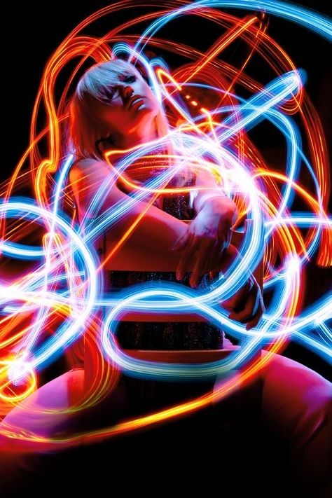 Long Exposure Portrait, Ap Photography, Light Trail Photography, Movement Photography, Light Painting Photography, Neon Photography, Light Shoot, Blur Photography, Low Light Photography