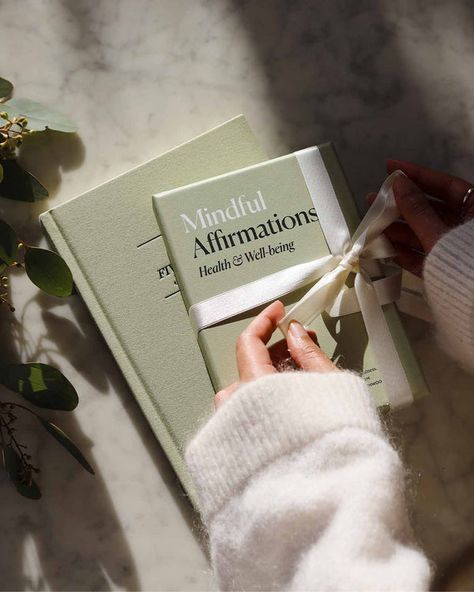 The Five Minute Journal, Intelligent Change, Five Minute Journal, Improve Your Relationship, Holiday Lookbook, Health Affirmations, D Love, Positive Phrases, Positive Habits