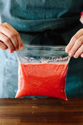 How To Make Tomato Purée — Cooking Lessons from The Kitchn How To Store Tomatoes, Oven Dried Tomatoes, Freezing Tomatoes, Tomato Puree, Homemade Barbecue Sauce, Canning Tomatoes, Cooking Lessons, Pureed Food Recipes, Cooking Basics