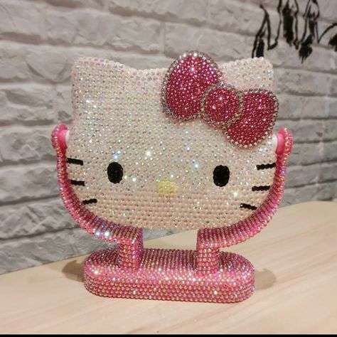 Hello Kitty Mirror, Rhinestone Mirror, Hello Kitty Room Decor, Tapeta Z Hello Kitty, Hello Kitty Merchandise, Hello Kitty Makeup, Hello Kitty Rooms, Sanrio My Melody, Hello Kitty Aesthetic